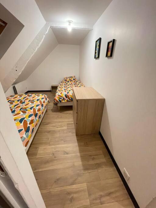 Charmante Maison A Evran Proche Dinan Et St Malo. Extérieur photo