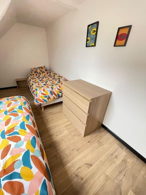 Charmante Maison A Evran Proche Dinan Et St Malo. Extérieur photo