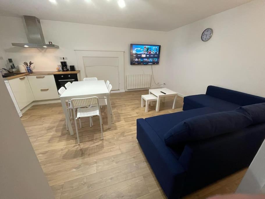 Charmante Maison A Evran Proche Dinan Et St Malo. Extérieur photo
