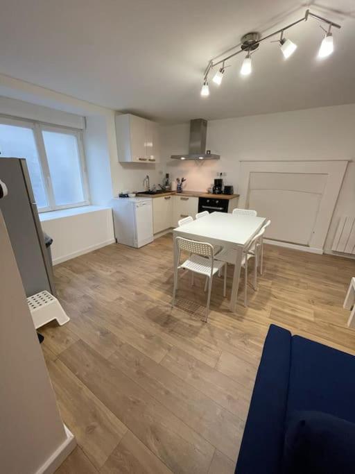 Charmante Maison A Evran Proche Dinan Et St Malo. Extérieur photo
