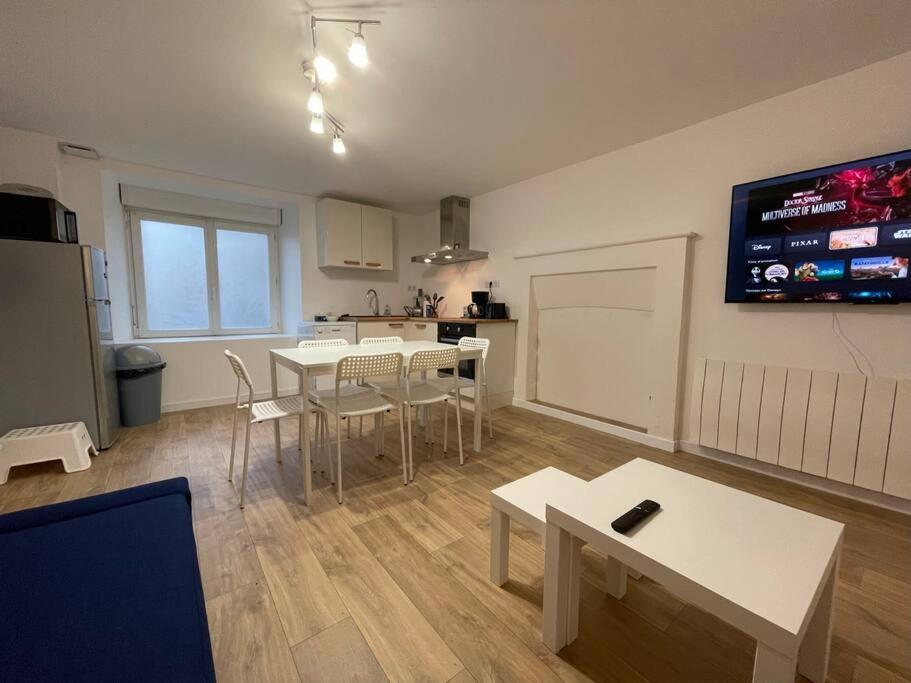 Charmante Maison A Evran Proche Dinan Et St Malo. Extérieur photo