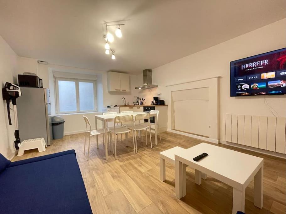 Charmante Maison A Evran Proche Dinan Et St Malo. Extérieur photo